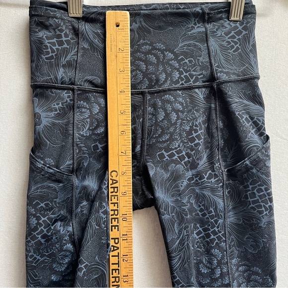 Lululemon Athletica Fast & Free Floral Paisley Patterned Leggings Sz 2 - Picture 14 of 15